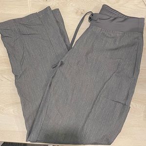 (2) Mandala- 9 pocket cargo pants gray in XS PETITE